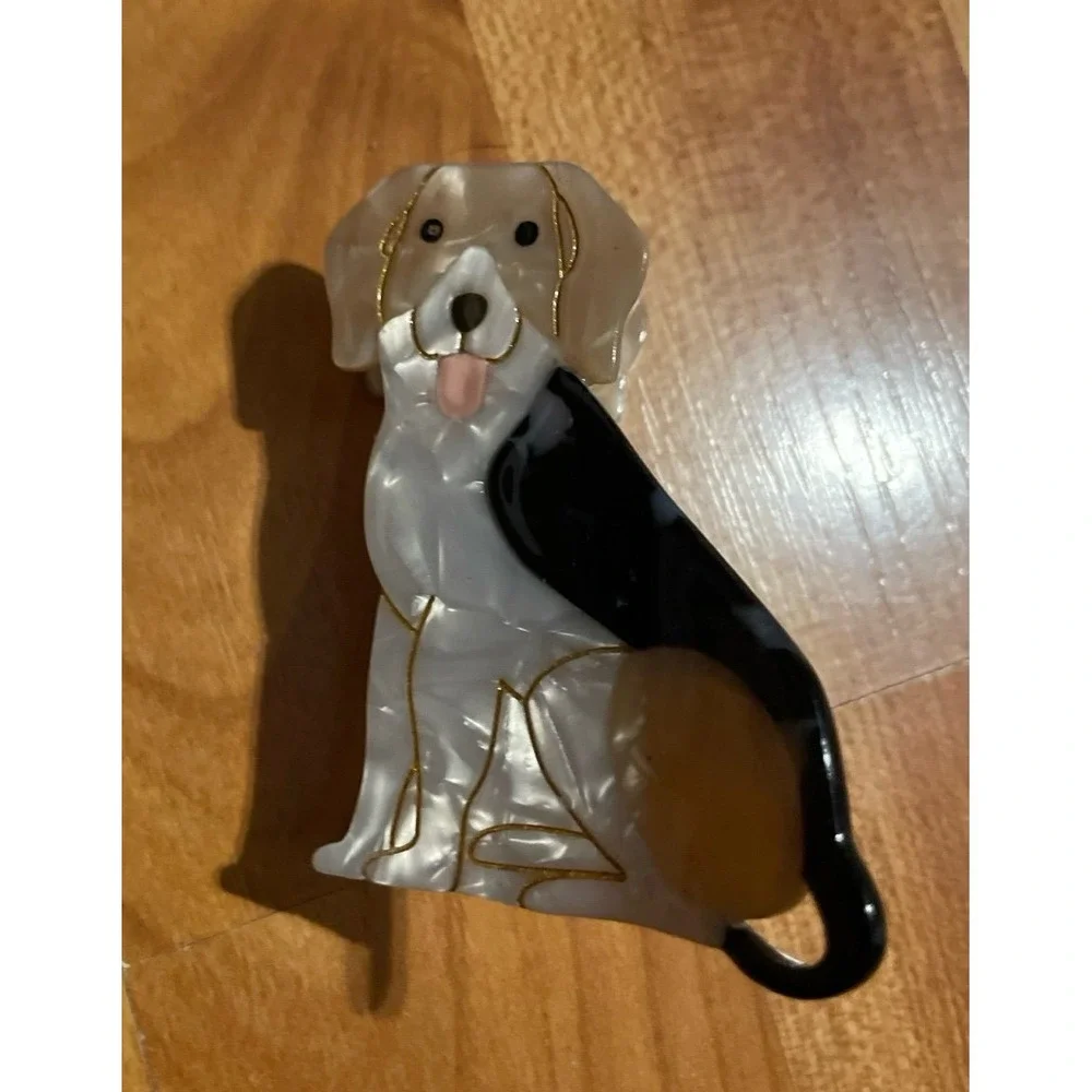 Beagle -shaped hair‎ claw clip